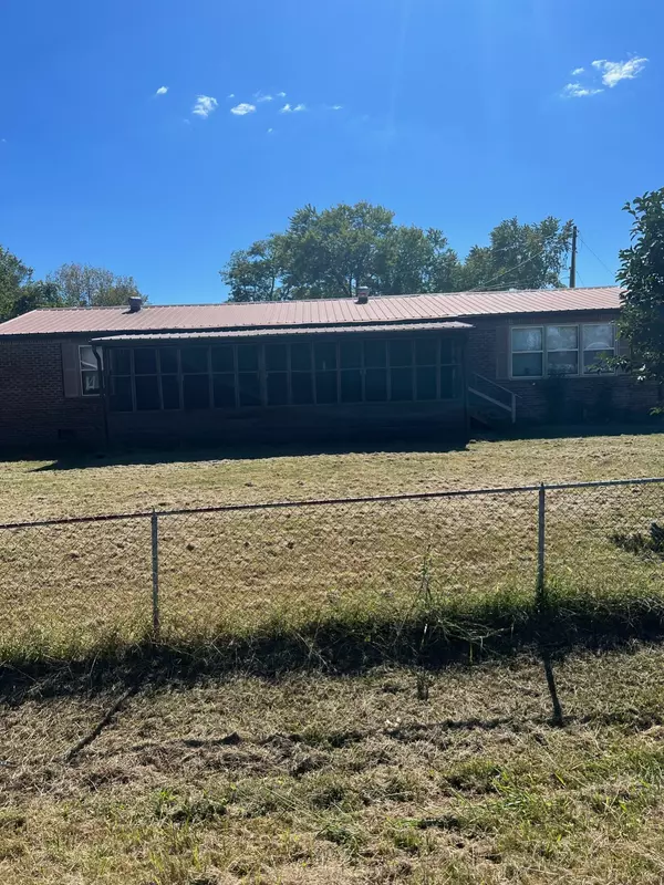 686 Pat Dr,  Clarksville,  TN 37040