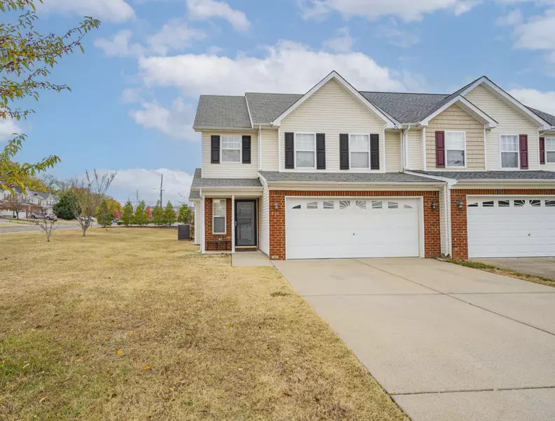 701 Mill Springs Dr, Smyrna, TN 37167