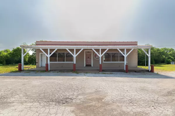 Mount Pleasant, TN 38474,719 S Main St