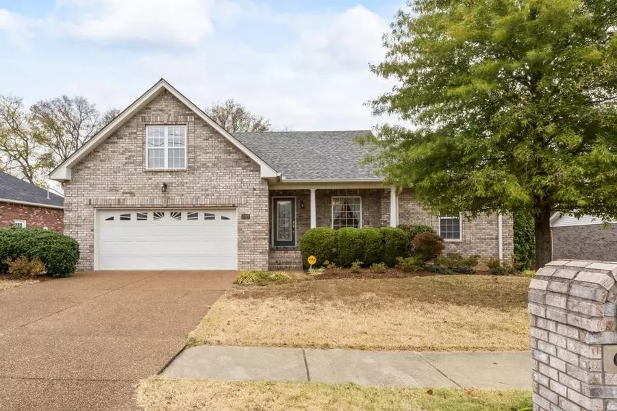 660 Lilycrest Dr, Gallatin, TN 37066