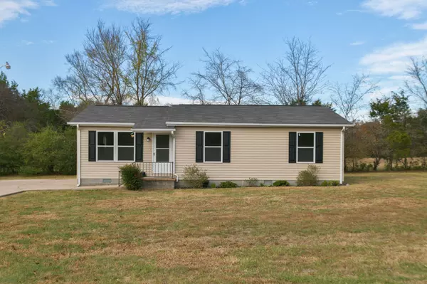 576 Peach Valley Rd, Gallatin, TN 37066