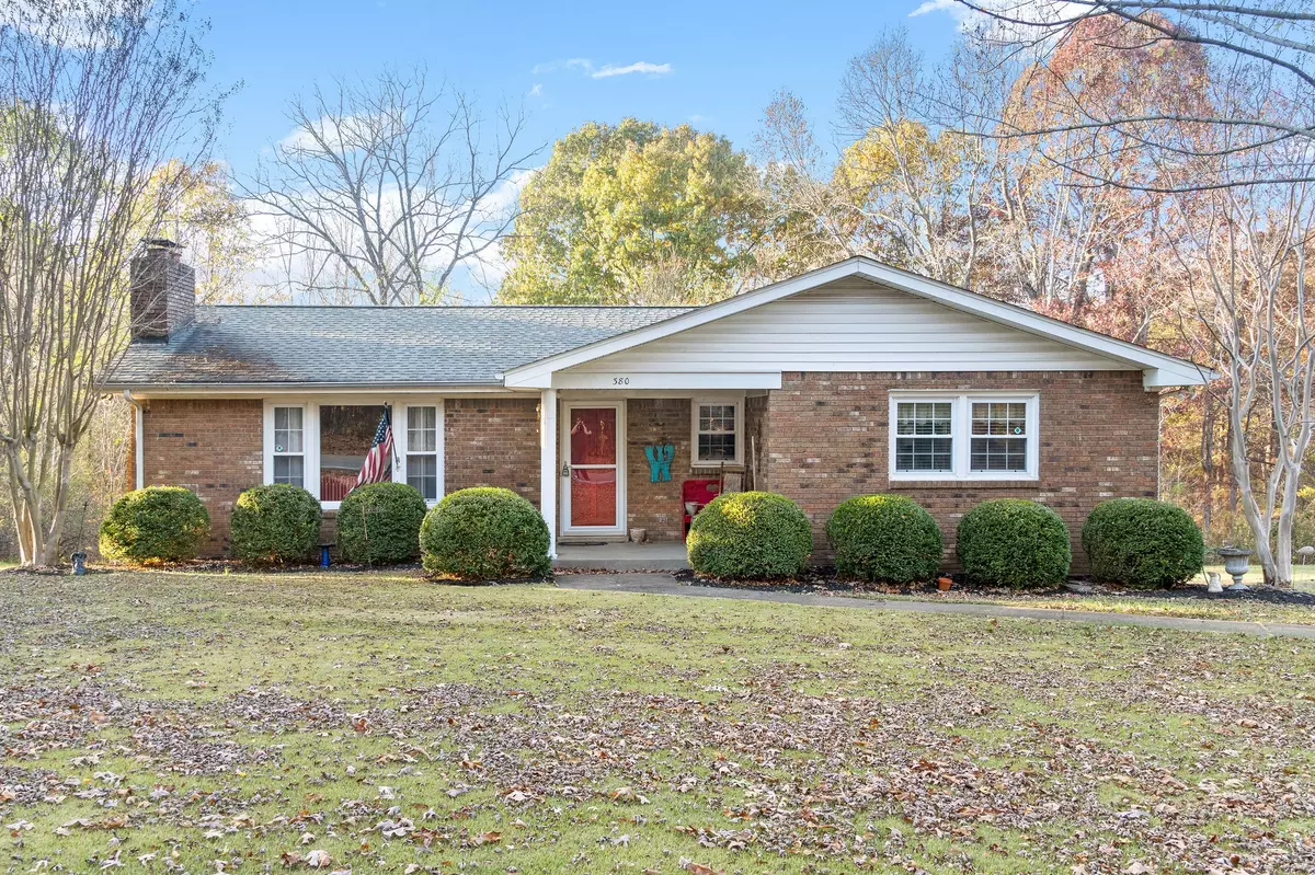 Cunningham, TN 37052,380 Alonzo Pl