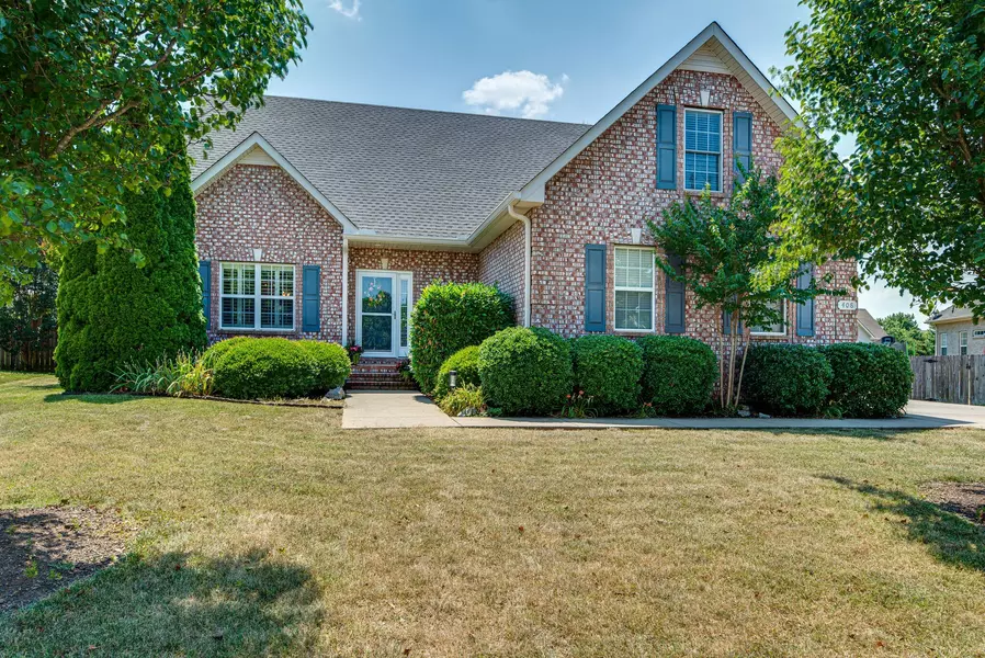 408 Conquest Rd, Murfreesboro, TN 37128