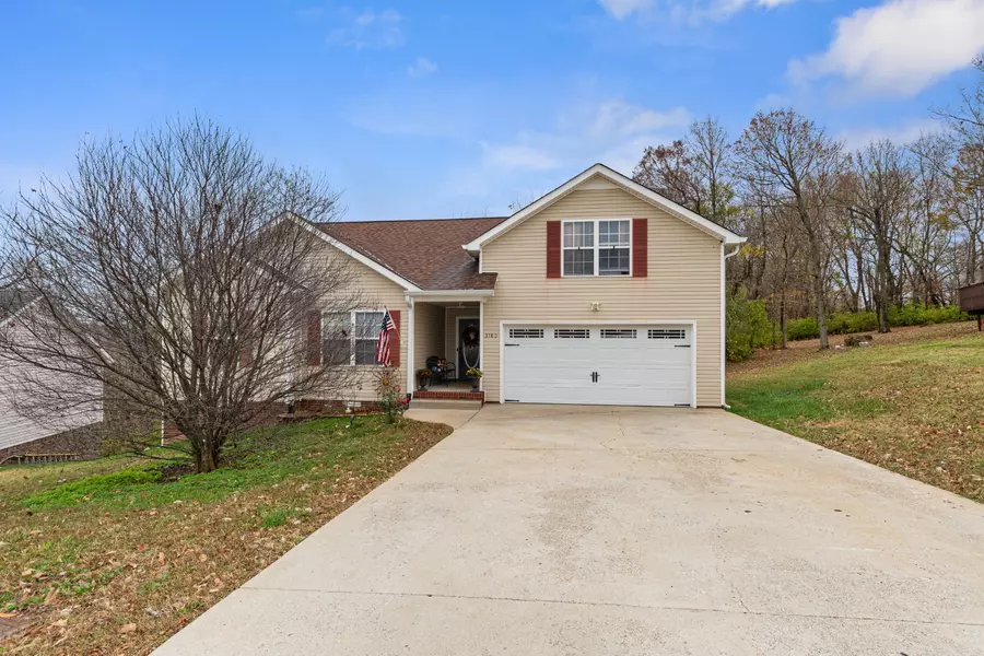 3180 Brook Hill Dr, Clarksville, TN 37042