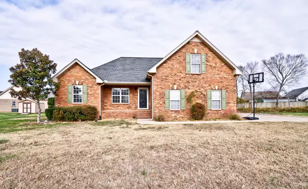 1020 Crystal Bear Trl, Murfreesboro, TN 37128