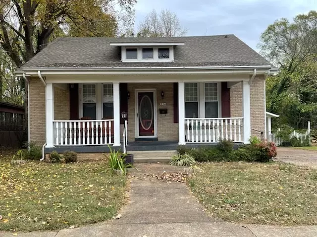 324 Walnut St, Paris, TN 38242