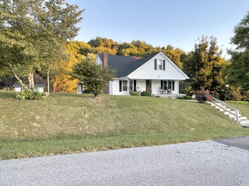 80 Hix Rd, Gordonsville, TN 38563