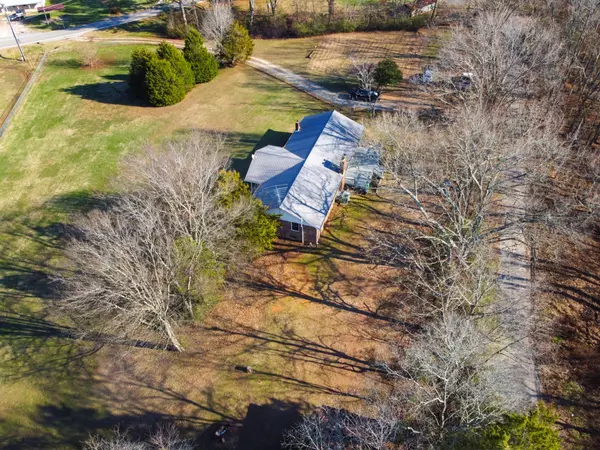 Nunnelly, TN 37137,3243 Highway 48 #N