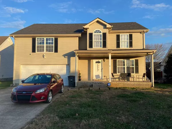 3717 S Naples Ct, Clarksville, TN 37040