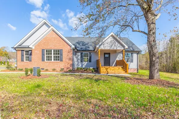 376 Amanda Way, Rocky Face, GA 30740