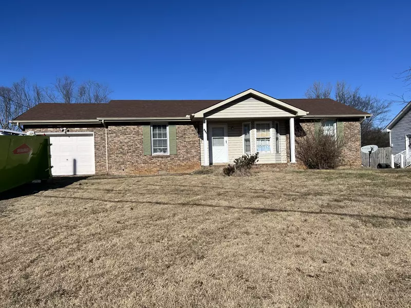 231 Centennial Dr, Clarksville, TN 37043