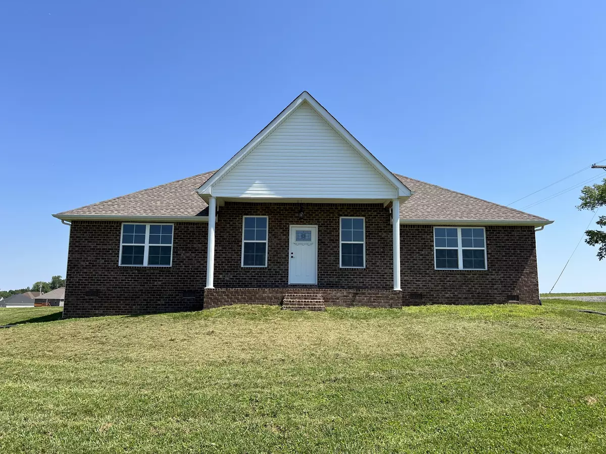 Lafayette, TN 37083,129 Elton Lane