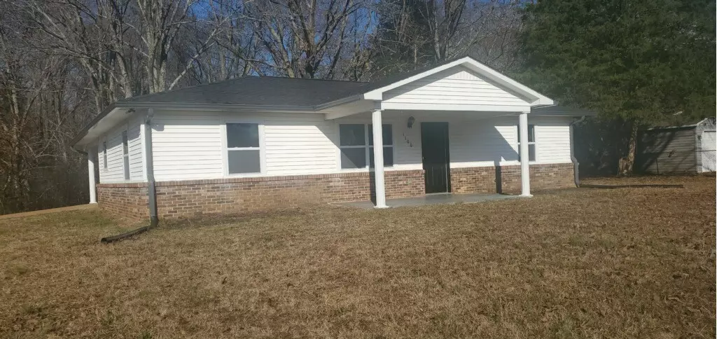 1100 Hickory St, Lawrenceburg, TN 38464