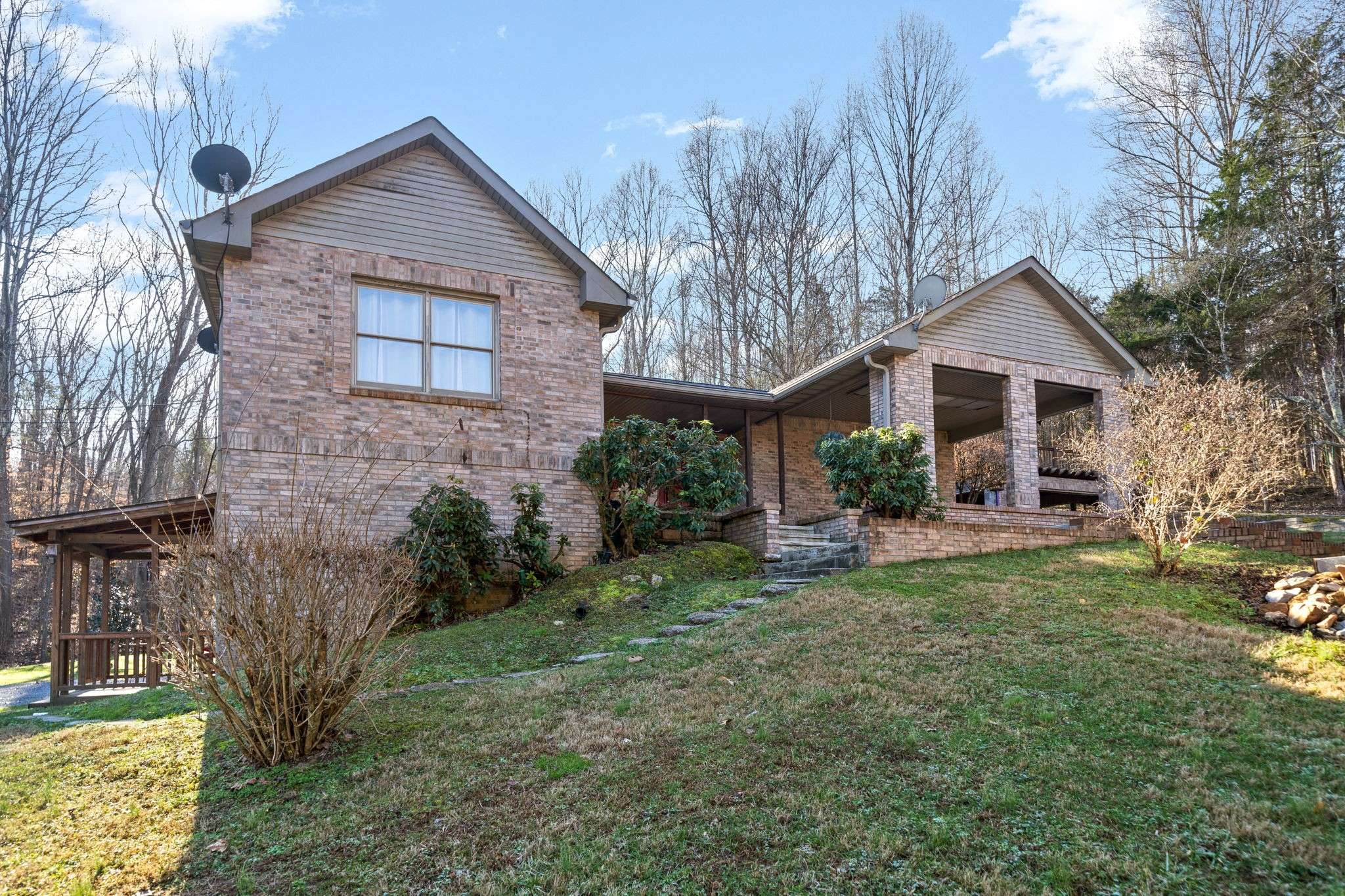 3123 Sweethome Rd, Chapmansboro, TN 37035
