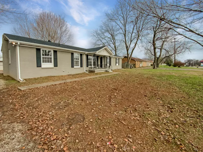 304 Tiny Town Rd, Clarksville, TN 37042