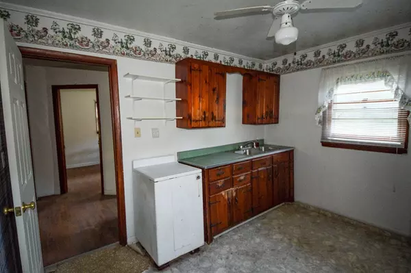 Philadelphia, TN 37846,1821 Big Sandy Road