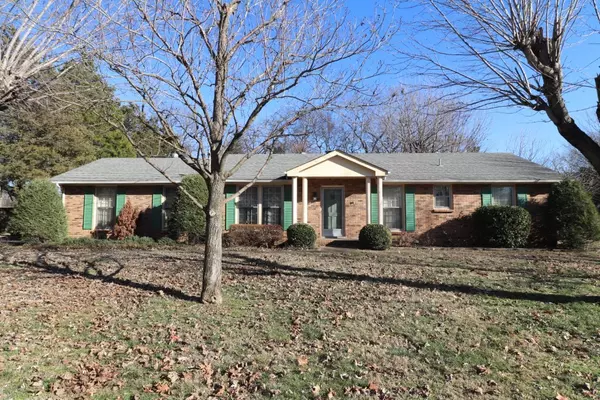 135 Dana Dr, Hendersonville, TN 37075