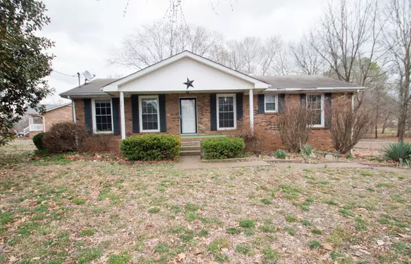 196 Kirby Dr, Clarksville, TN 37042