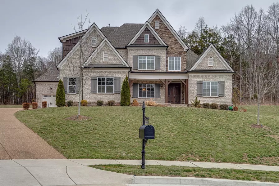 800 Singleton Ln, Brentwood, TN 37027