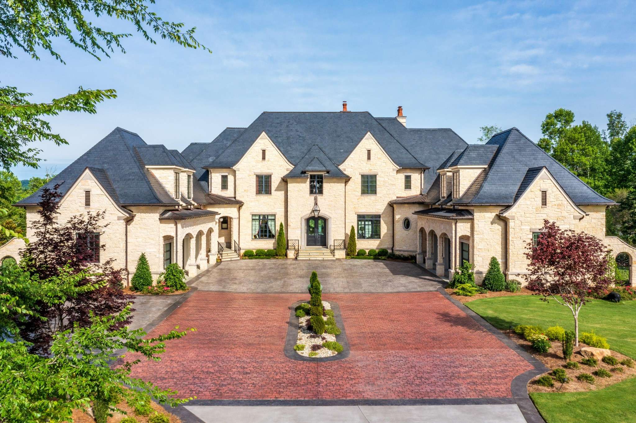 8012 Badia Lane, Ooltewah, TN 37363