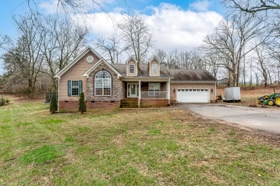 1352 Standing Stone Cir, Columbia, TN 38401