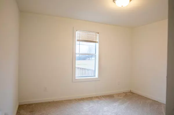 Bruceton, TN 38317,122 Carroll St #S
