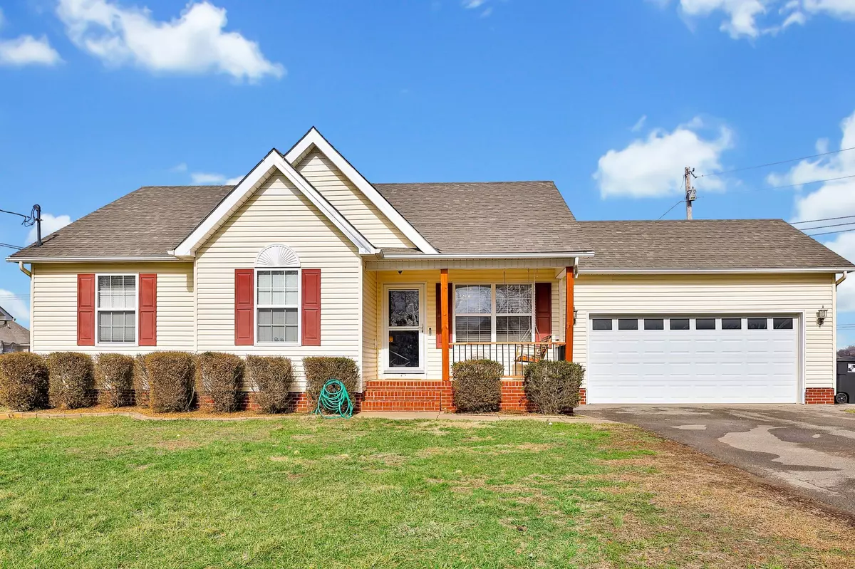 Columbia, TN 38401,1819 Holdens Hollow