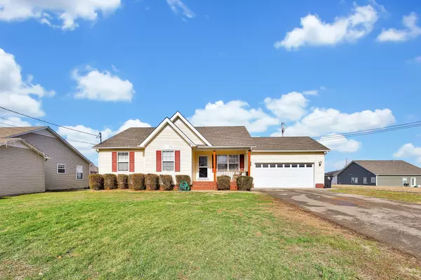 Columbia, TN 38401,1819 Holdens Hollow