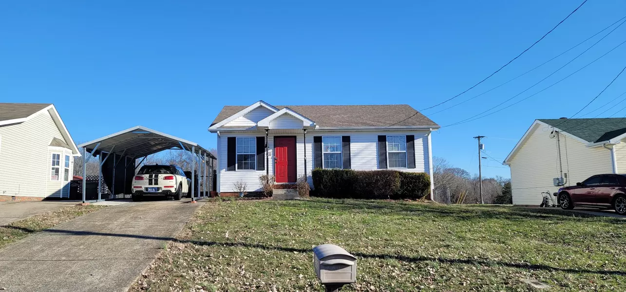 233 Cranklen Cir, Clarksville, TN 37042