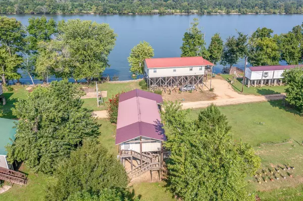 Lobelville, TN 37097,346 Martin Landing Rd