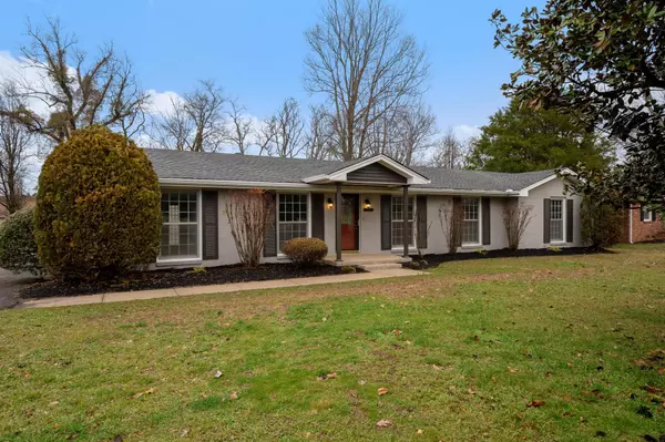 215 Lealand Ln, Lebanon, TN 37087