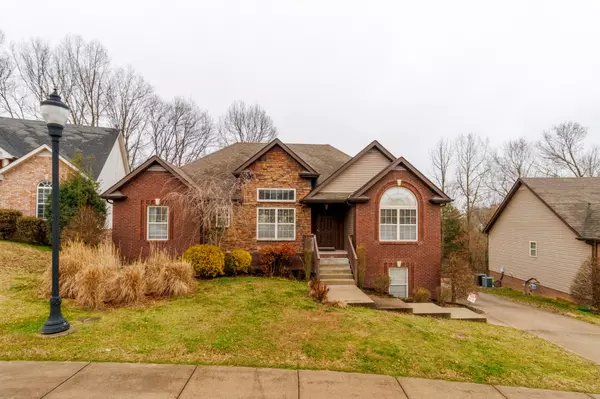 415 River Heights Dr, Clarksville, TN 37040