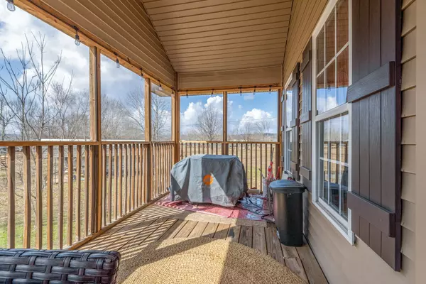 Lobelville, TN 37097,90 Martin Landing Rd