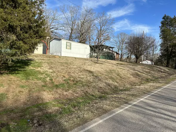 Linden, TN 37096,3237 Cypress Creek Rd