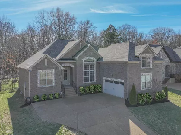 127 Burntash Ln, Hendersonville, TN 37075