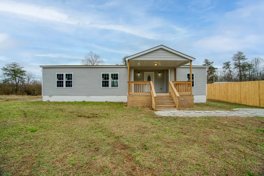 219 N Lowe Rd, Crossville, TN 38571