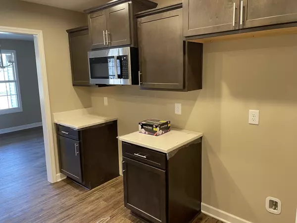 Murfreesboro, TN 37129,402 Heatherwood Dr