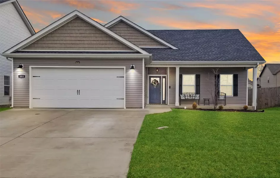 555 Medallion Cir, Clarksville, TN 37042