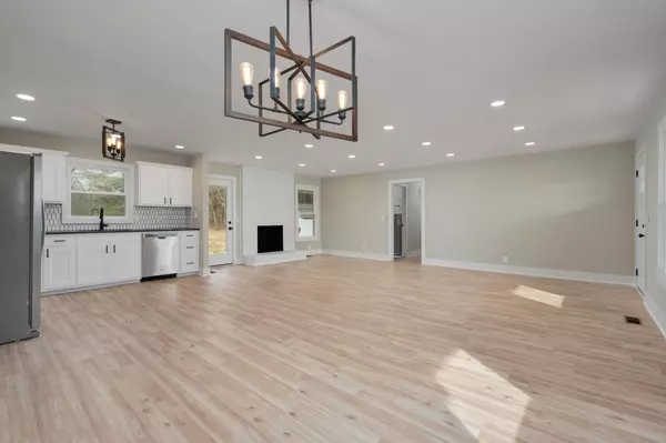 Murfreesboro, TN 37129,272 Cherry Ln