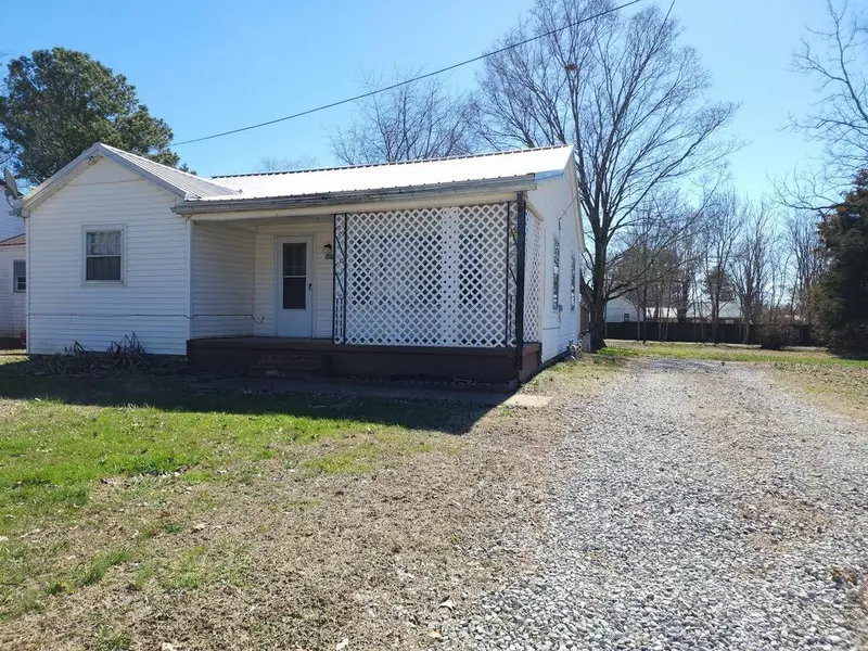 507 2nd St, Lawrenceburg, TN 38464