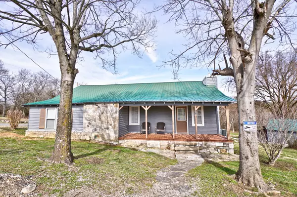 74 W Main St, Auburntown, TN 37016