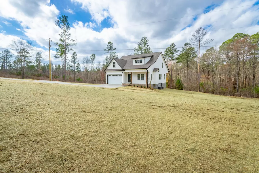 3914 Dogwood Valley Road, Tunnel Hill, GA 30755