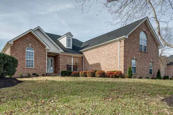 1003 Kellyn Ln, Hendersonville, TN 37075