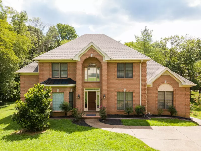 105 Elizabeth Ct, Goodlettsville, TN 37072