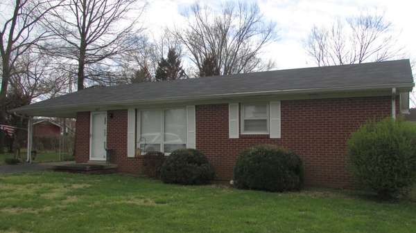 607 2nd St,  Lawrenceburg,  TN 38464