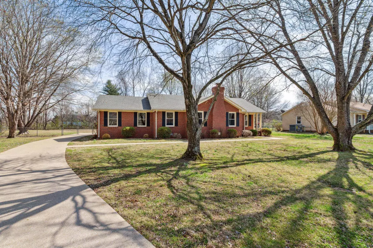 Murfreesboro, TN 37129,628 Foxfire Ct