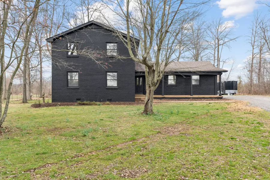 1447 Maxwell Branch Rd, Cottontown, TN 37048