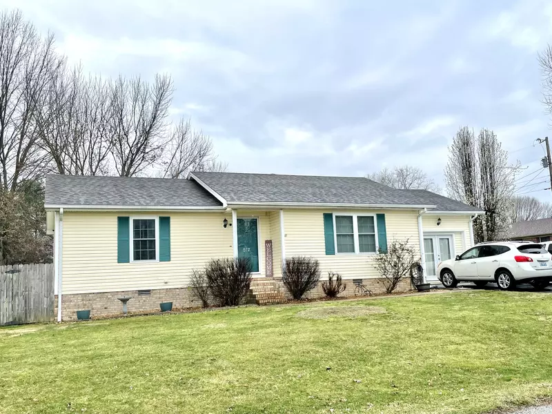 517 Foxfield Rd, Hopkinsville, KY 42240