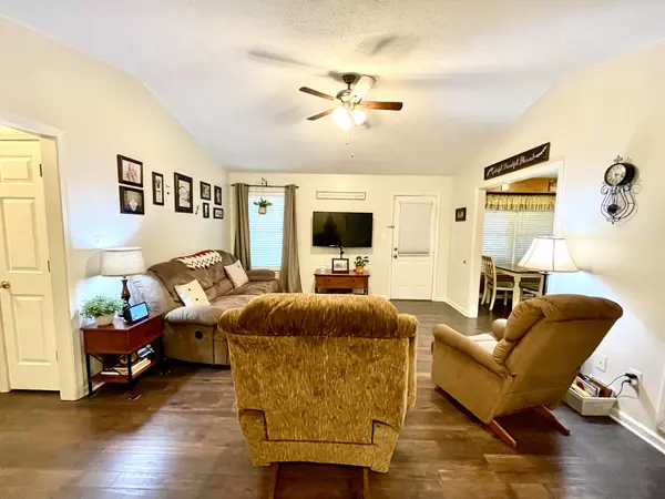 Hopkinsville, KY 42240,517 Foxfield Rd