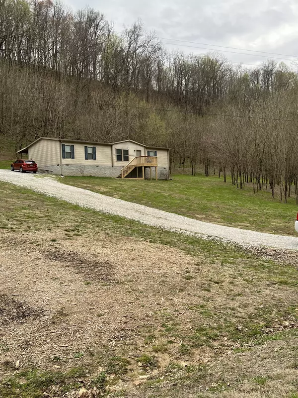 184 Sloan Branch Rd, Pleasant Shade, TN 37145